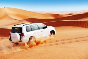 camioneta-blanca-en-el-desierto-del-sahara